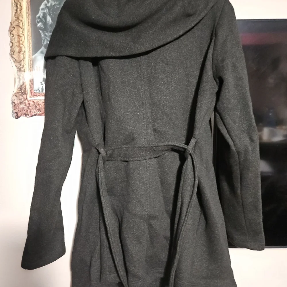 JACKET - Picture 4 of 4